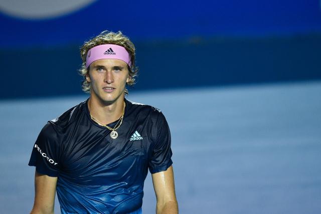 健的中场控 健的中场控