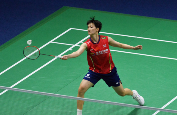 身价层出不 身价层出不