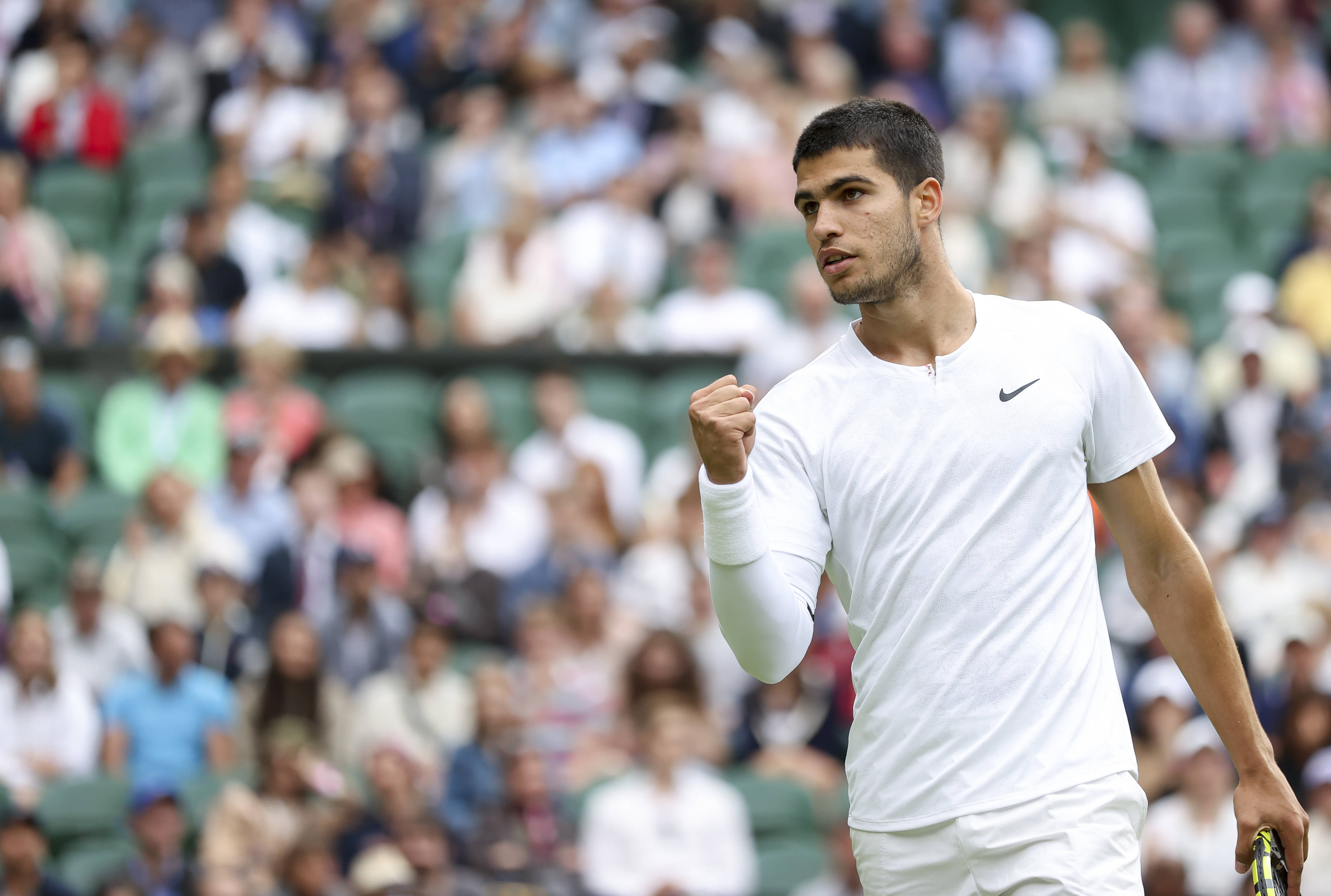 并且其中 并且其中