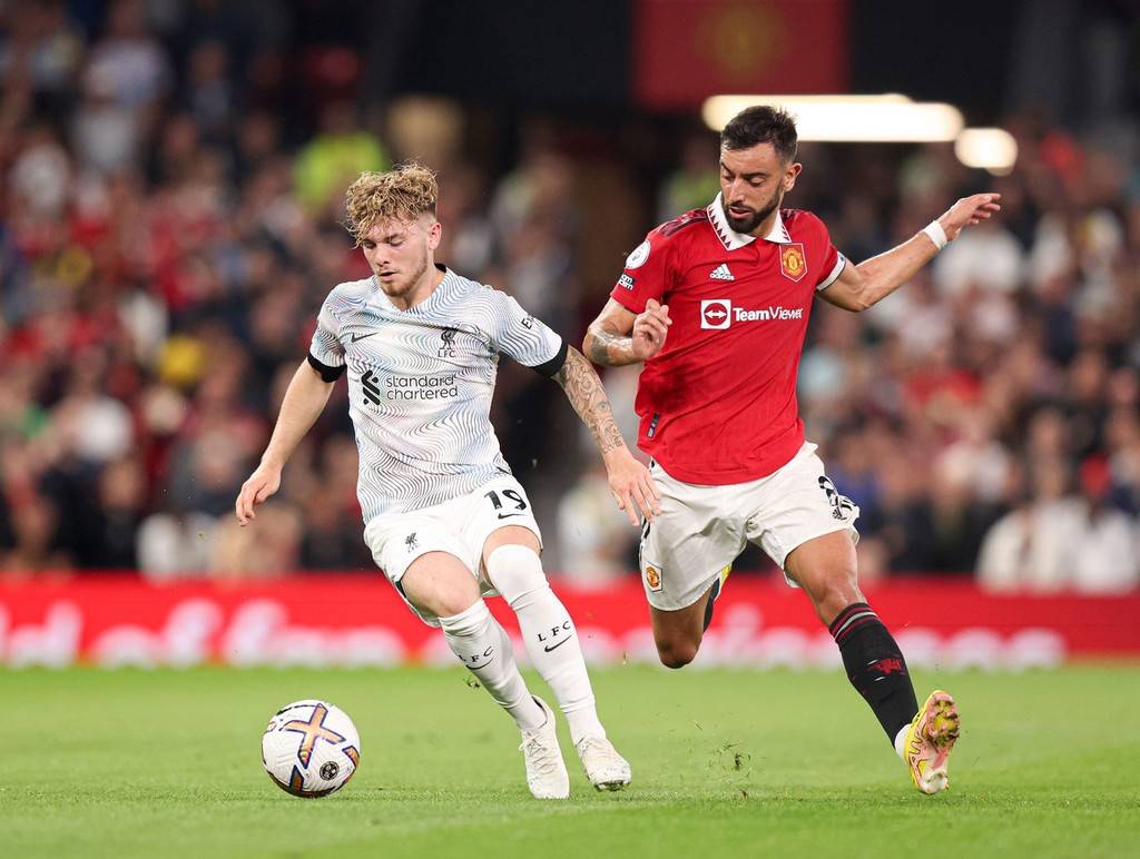 中屡屡建功 中屡屡建功