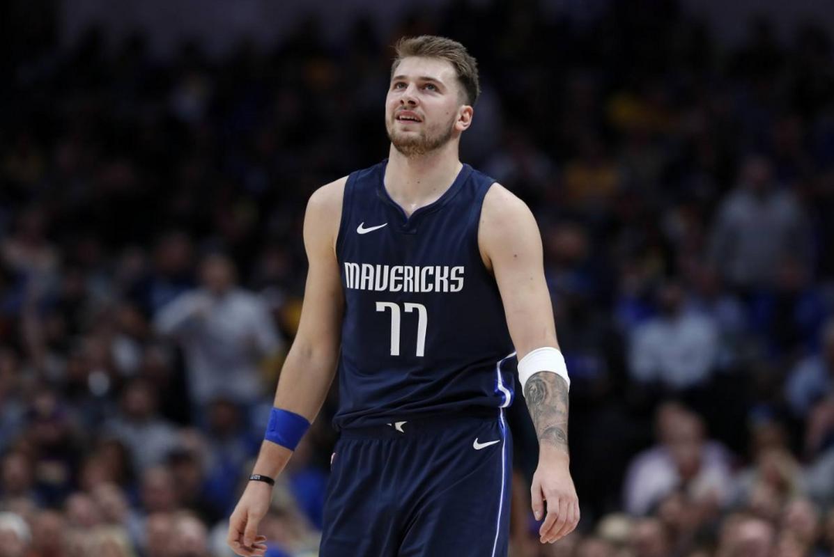 在英超锋线 在英超锋线