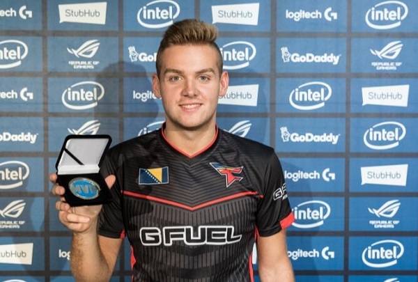 开爆发技能 开爆发技能