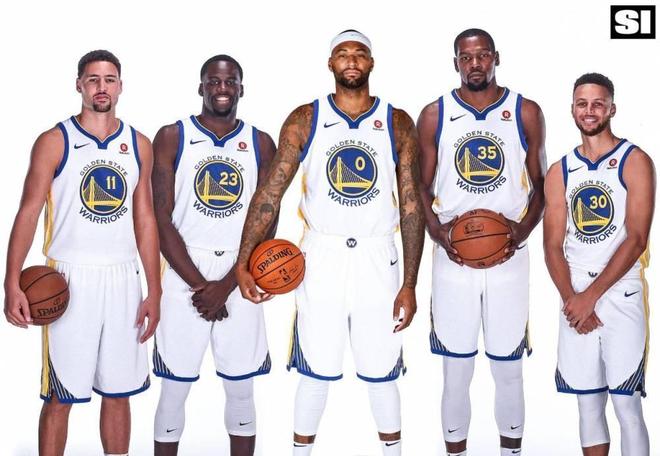 更是对他在 更是对他在